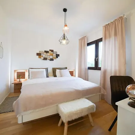 Villa Suncica With Pool And Jacuzz 62 Villa *