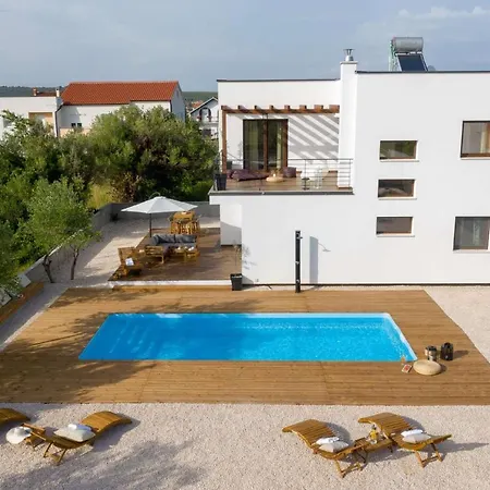 Villa Suncica With Pool And Jacuzz 62